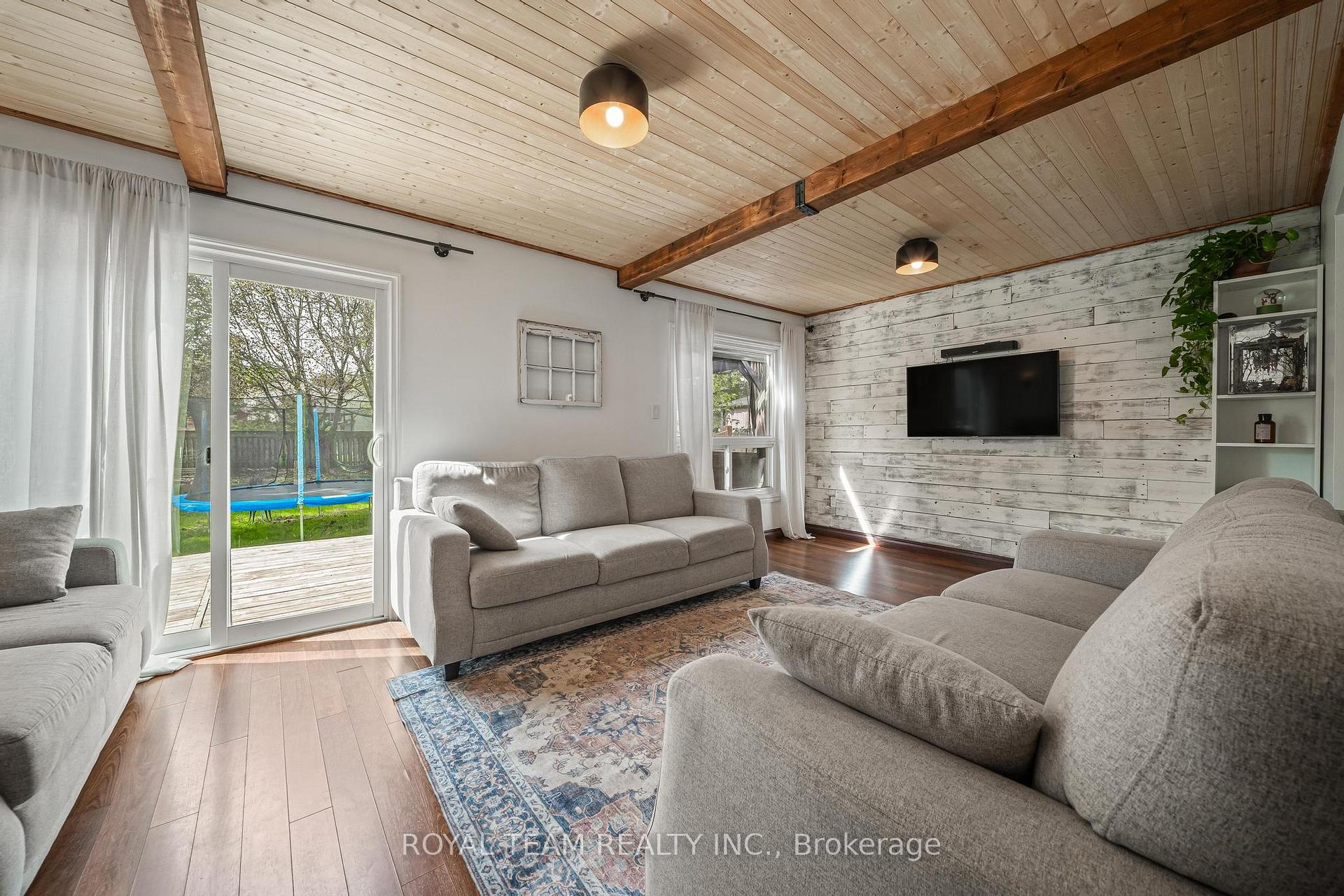 Photo 7 of 2500 Lloyd Street, Innisfil, Alcona — HOMEH