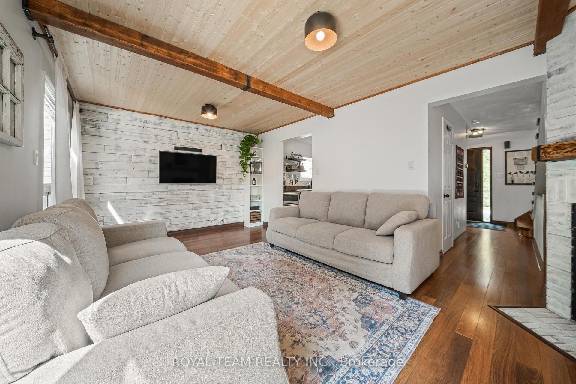 Photo 8 of 2500 Lloyd Street, Innisfil, Alcona — HOMEH