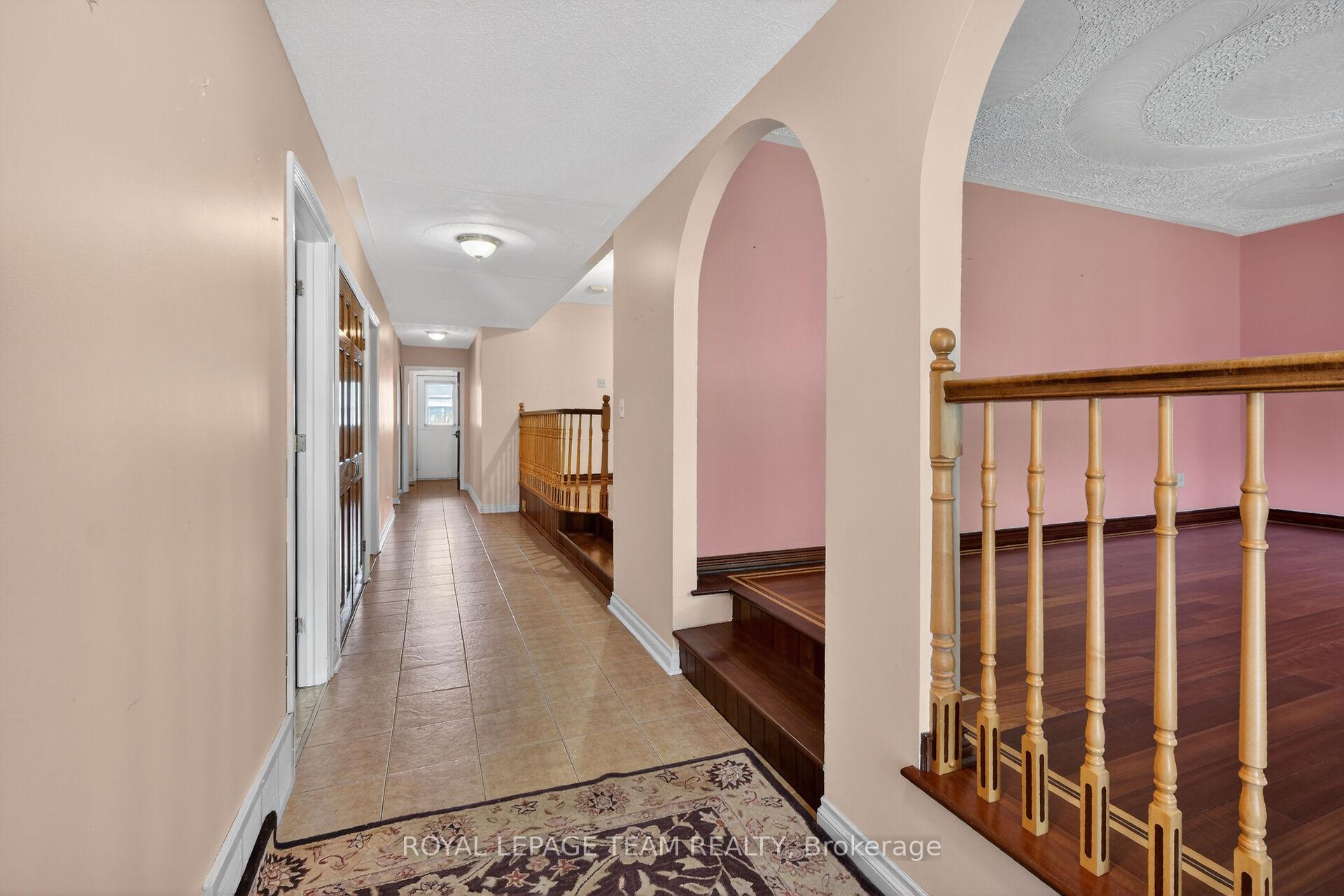Photo 12 of 33 Norice Street, Ottawa, Meadowlands/Crestview — HOMEH