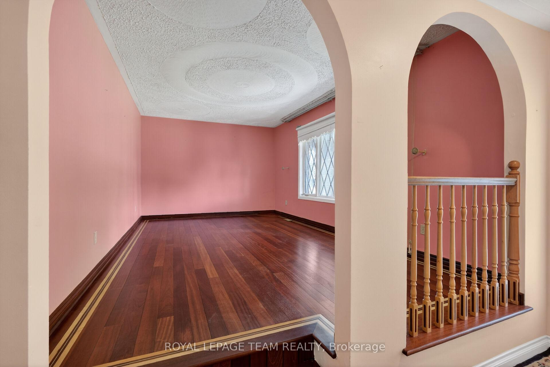 Photo 14 of 33 Norice Street, Ottawa, Meadowlands/Crestview — HOMEH