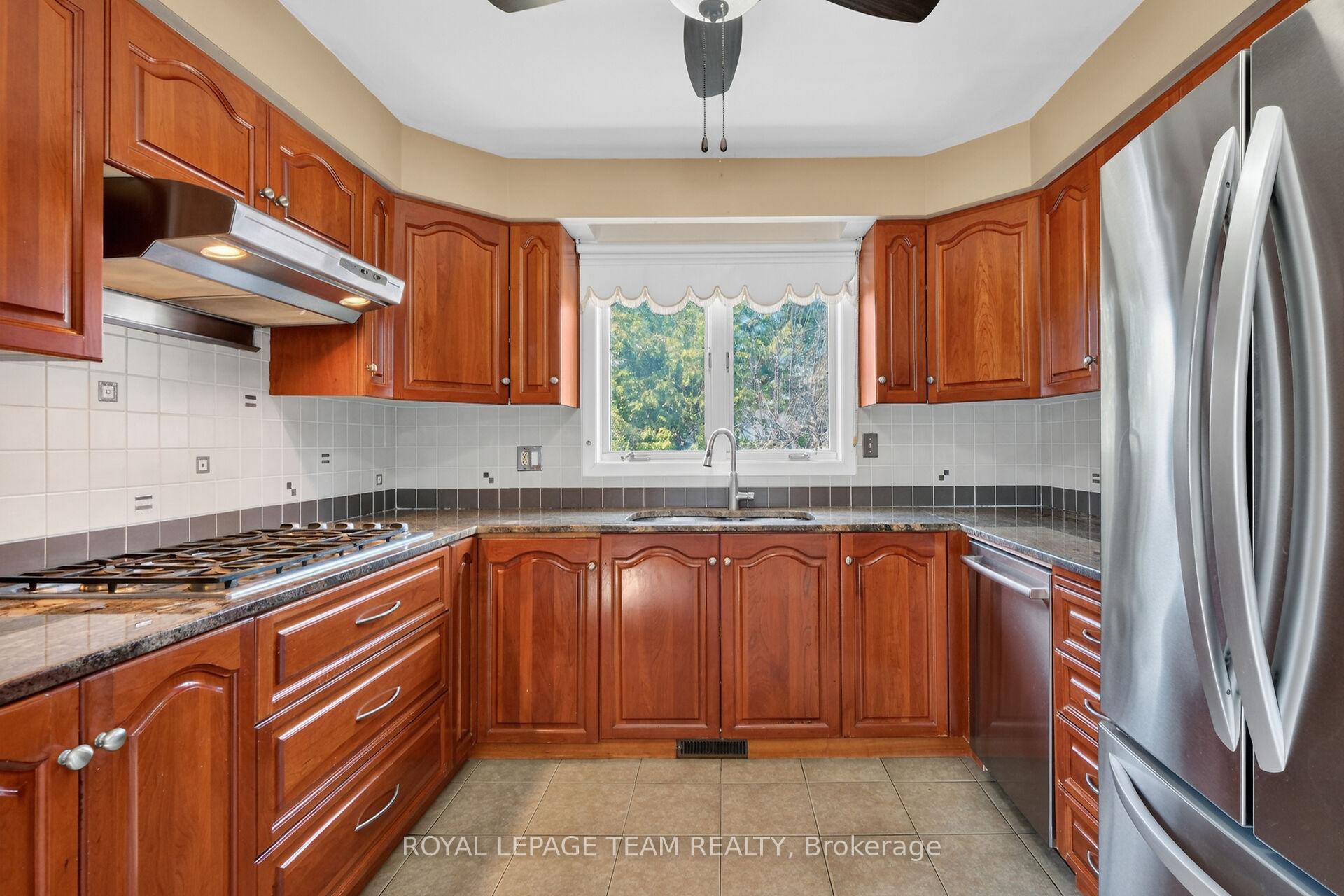 Photo 20 of 33 Norice Street, Ottawa, Meadowlands/Crestview — HOMEH