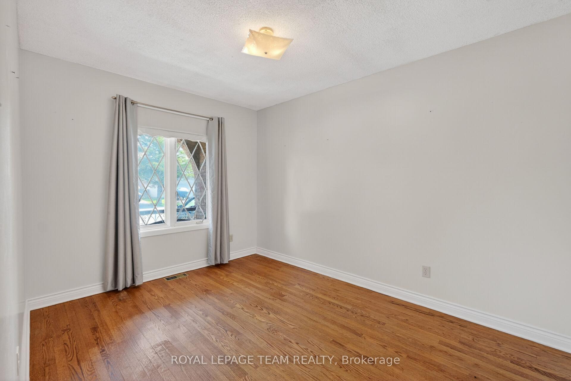 Photo 30 of 33 Norice Street, Ottawa, Meadowlands/Crestview — HOMEH