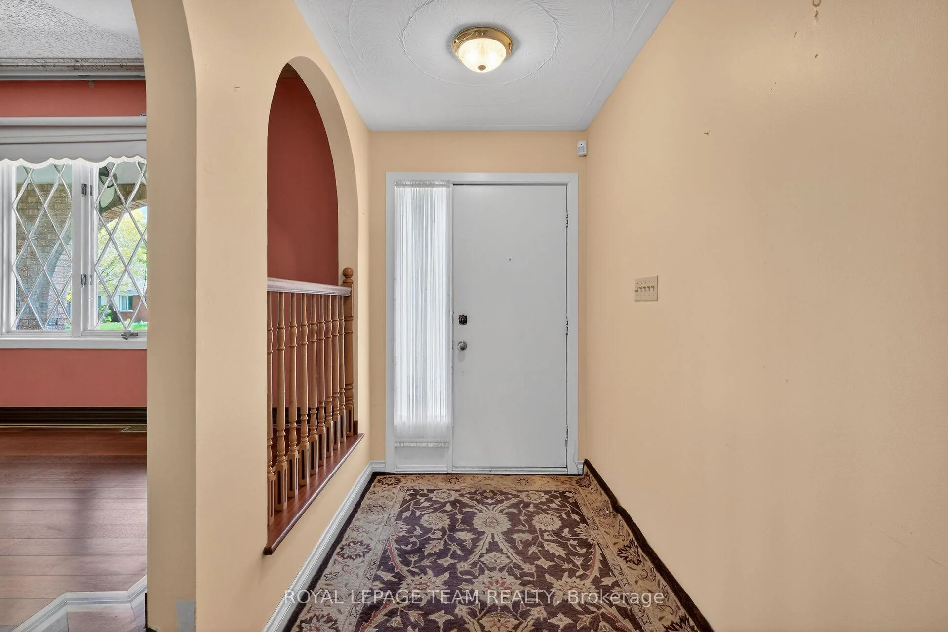 Photo 8 of 33 Norice Street, Ottawa, Meadowlands/Crestview — HOMEH