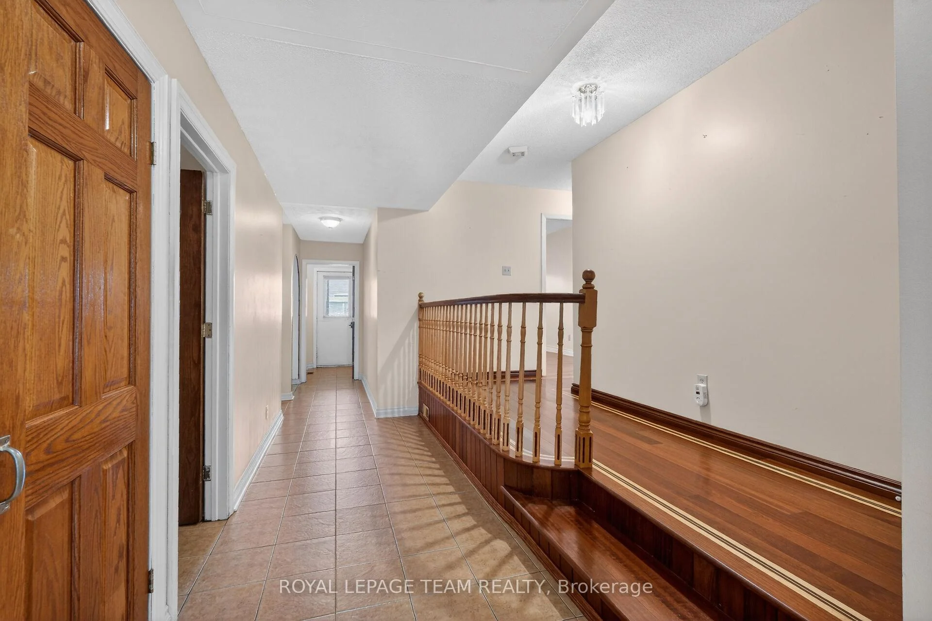 Photo 11 of 33 Norice Street, Ottawa, Meadowlands/Crestview — HOMEH