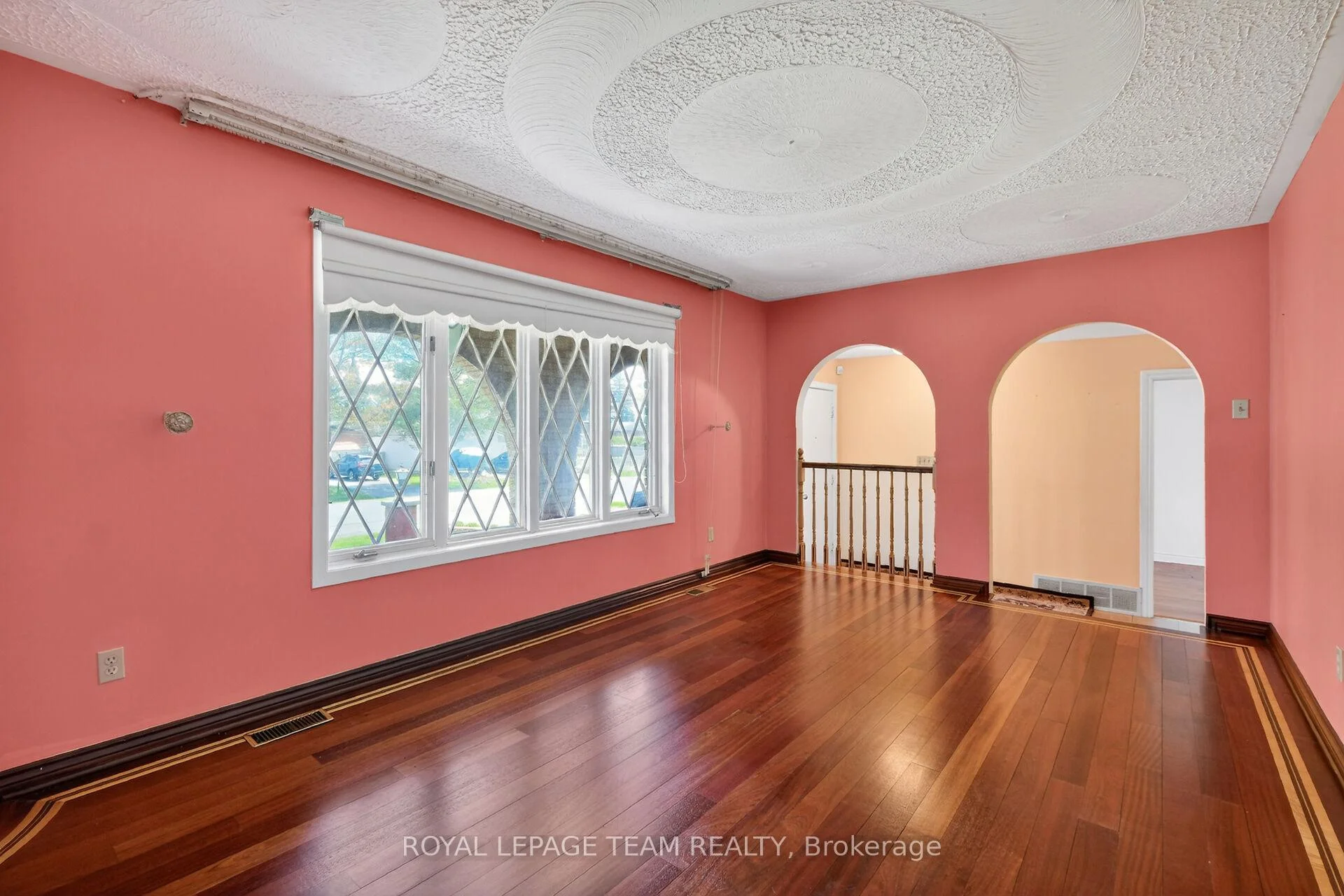 Photo 13 of 33 Norice Street, Ottawa, Meadowlands/Crestview — HOMEH