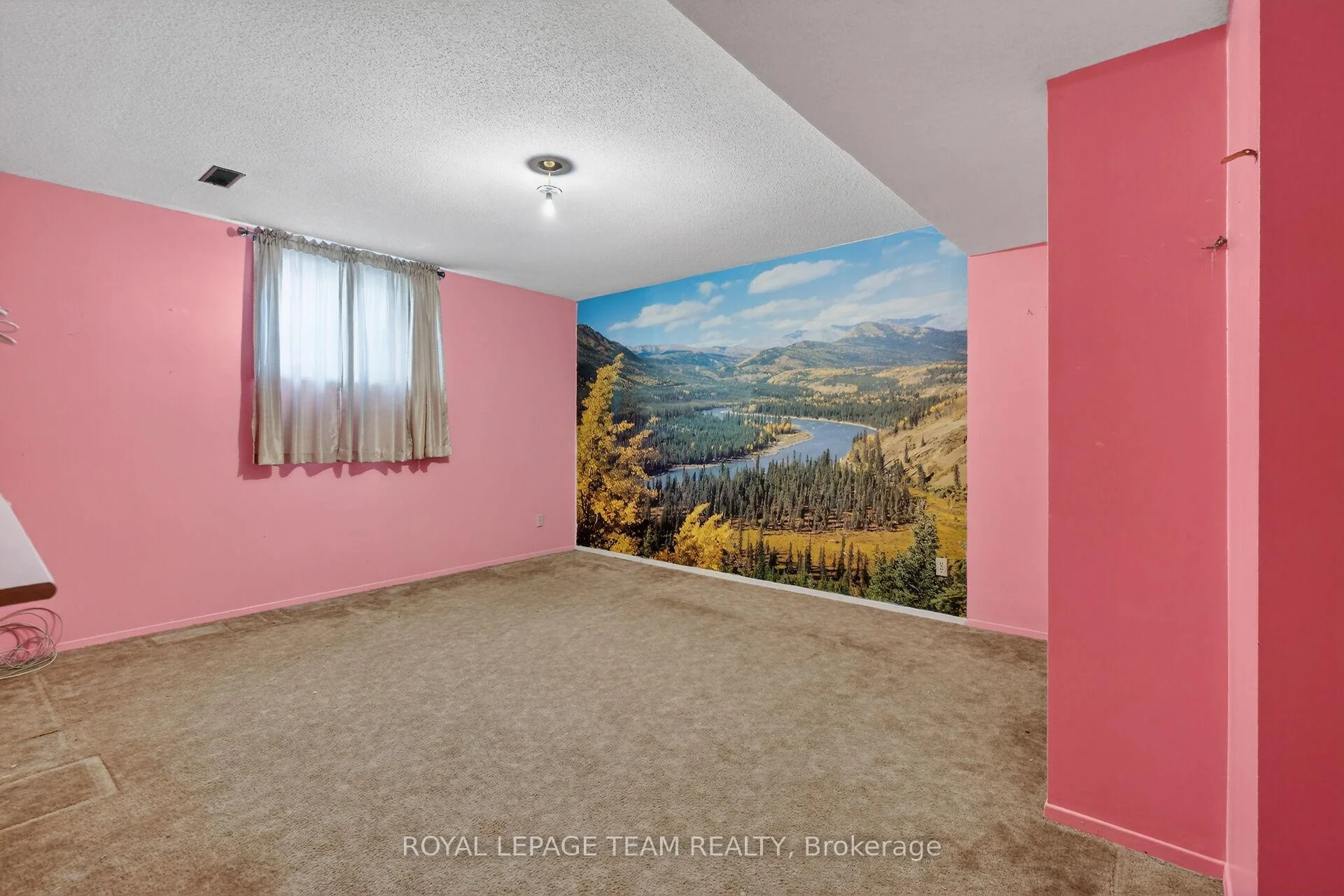 Photo 40 of 33 Norice Street, Ottawa, Meadowlands/Crestview — HOMEH