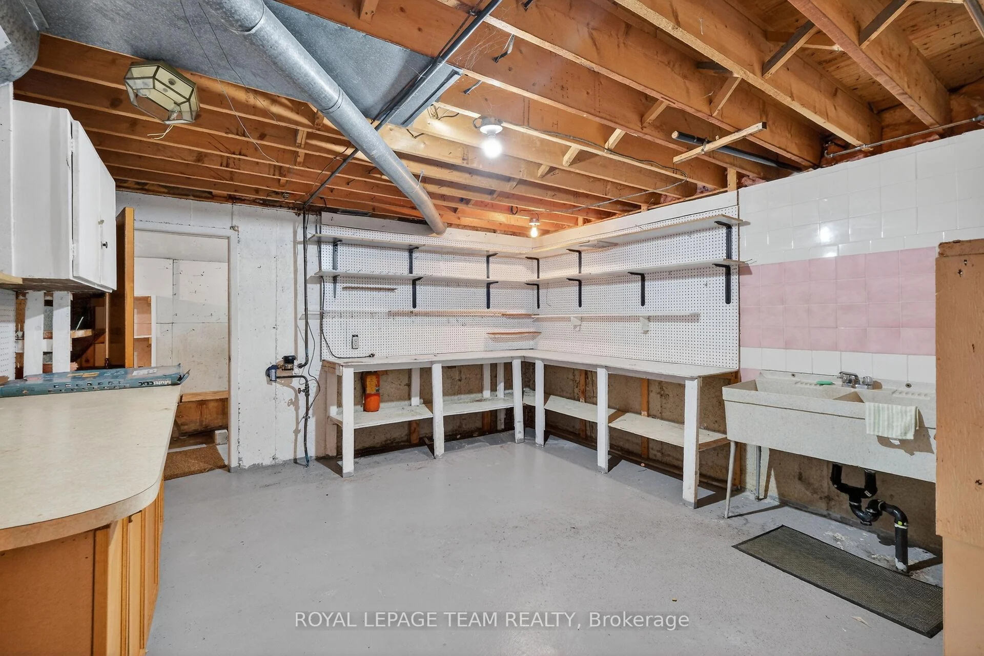Photo 43 of 33 Norice Street, Ottawa, Meadowlands/Crestview — HOMEH