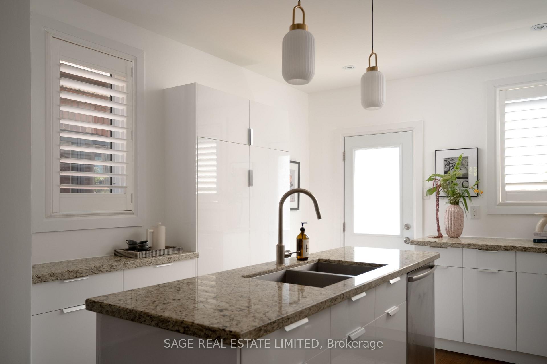 Photo 11 of 45 Auburn Avenue, Toronto, Corso Italia-Davenport — HOMEH