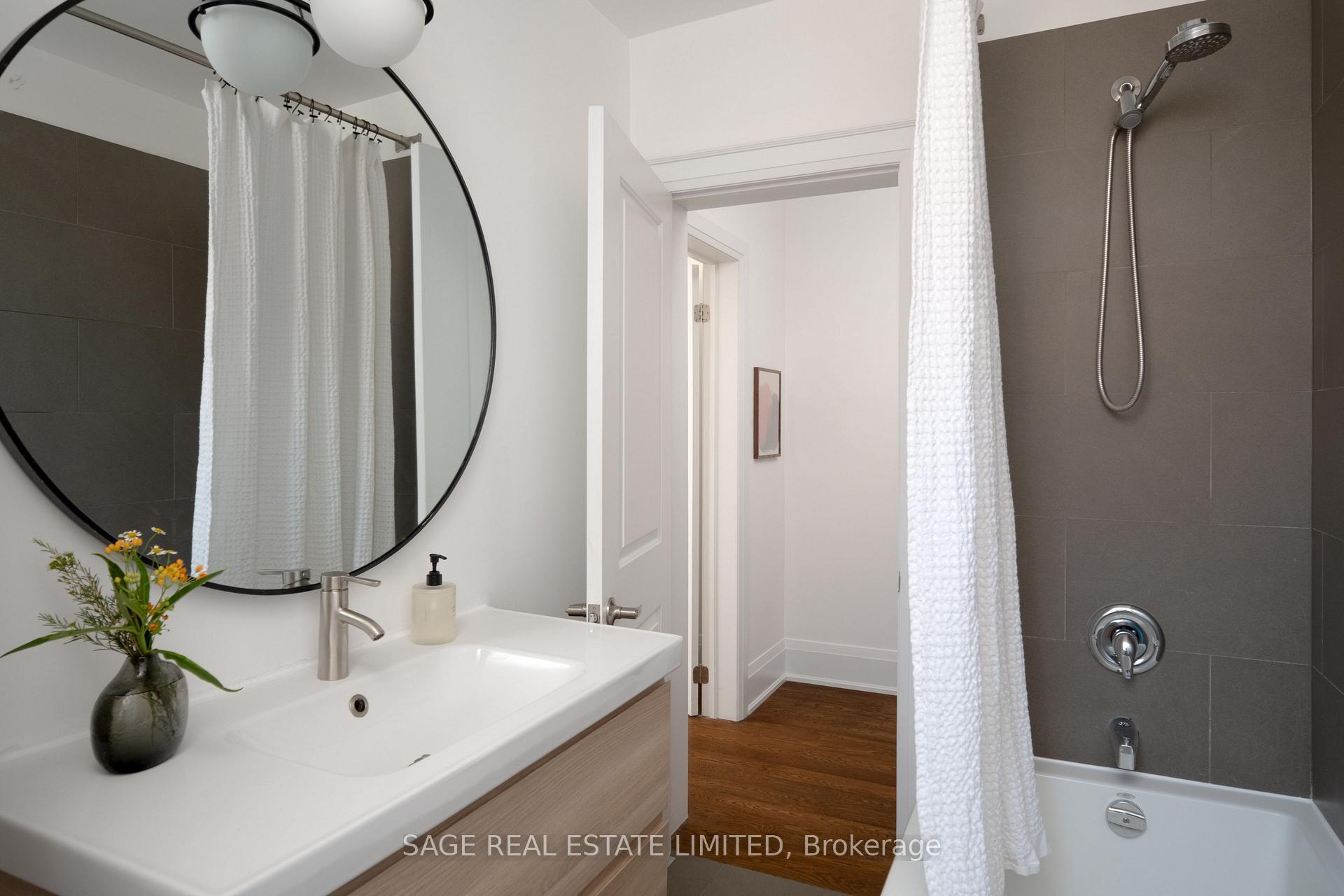 Photo 27 of 45 Auburn Avenue, Toronto, Corso Italia-Davenport — HOMEH