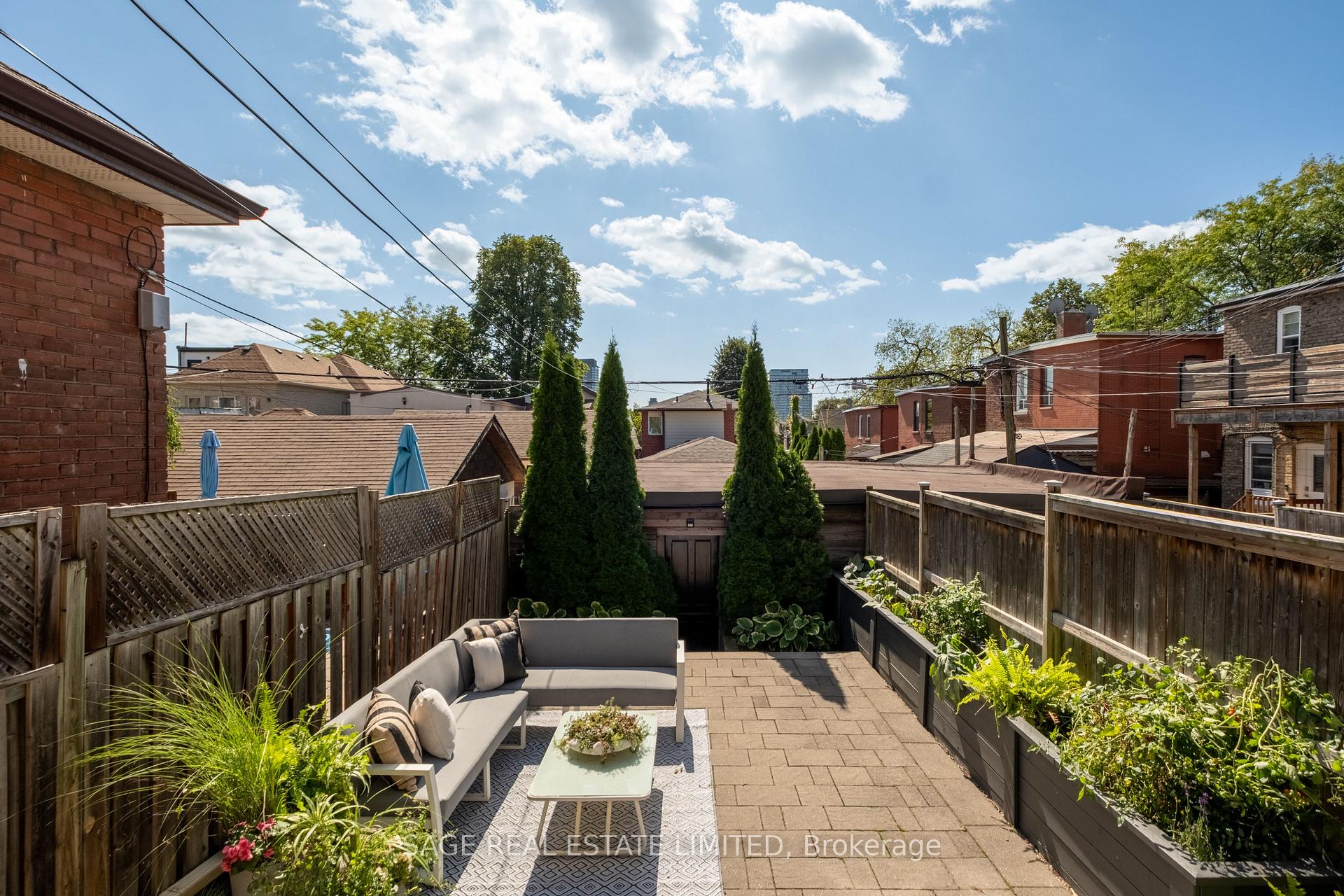 Photo 41 of 45 Auburn Avenue, Toronto, Corso Italia-Davenport — HOMEH
