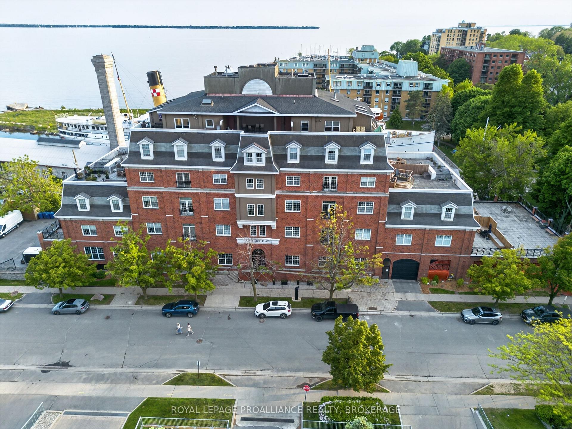 Photo 2 of Unit 402, 20 Gore Street, Kingston, Central City East — HOMEH