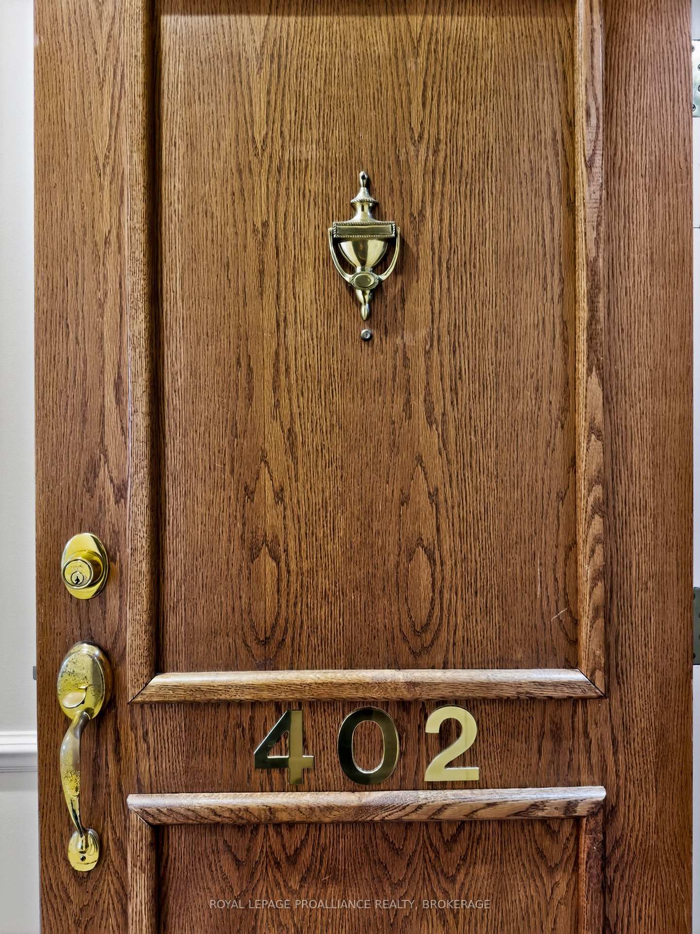 Photo 5 of Unit 402, 20 Gore Street, Kingston, Central City East — HOMEH