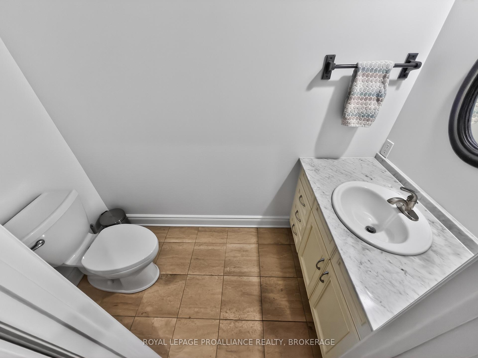 Photo 7 of Unit 402, 20 Gore Street, Kingston, Central City East — HOMEH