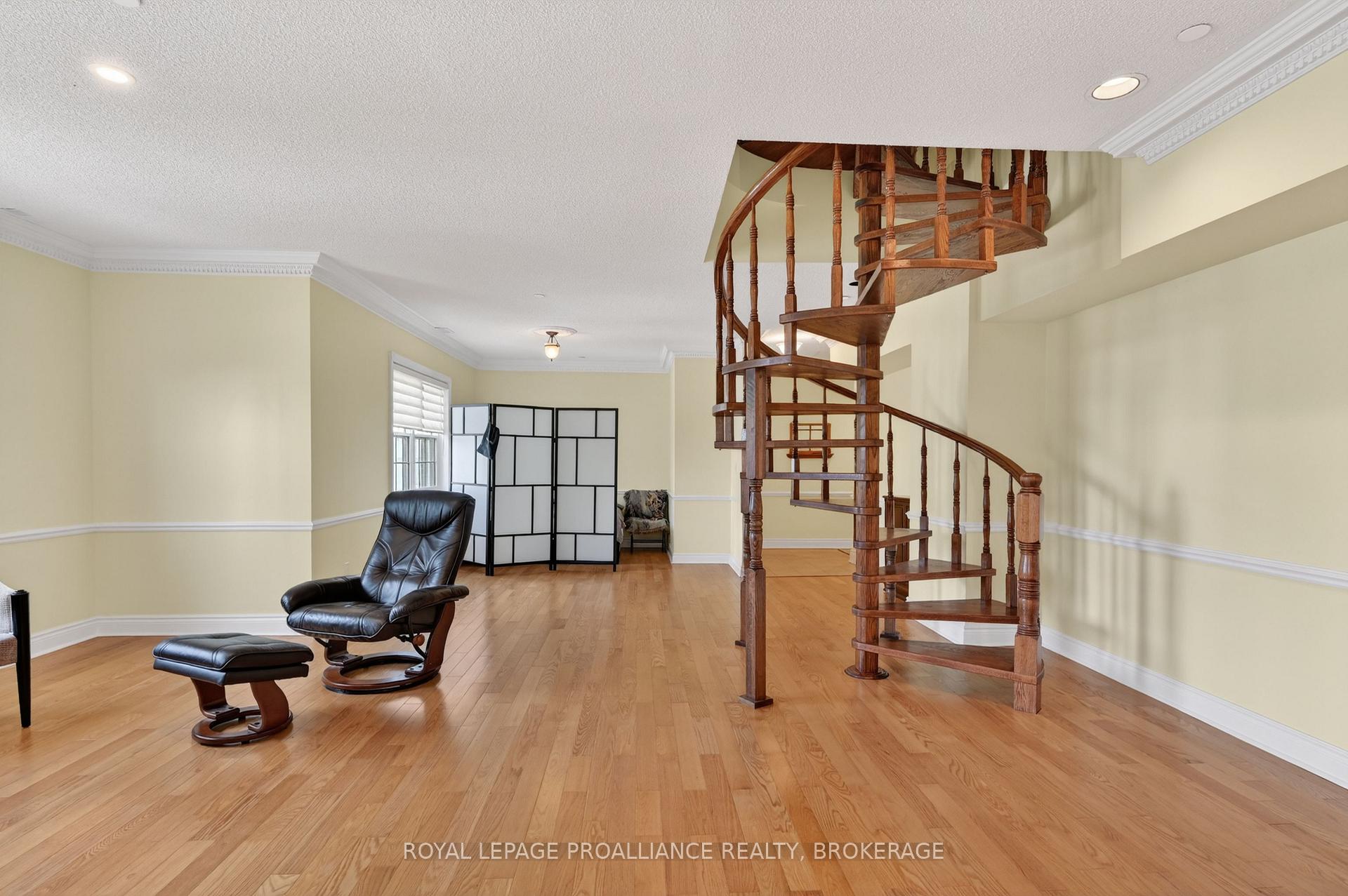 Photo 10 of Unit 402, 20 Gore Street, Kingston, Central City East — HOMEH
