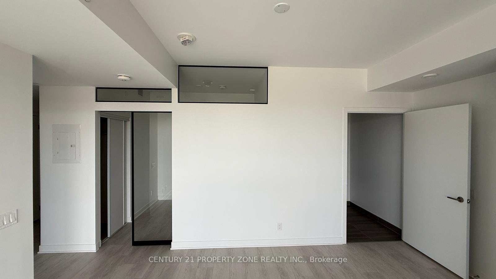 Photo 6 of Unit 1111, 6 Flavelle Trail, Vaughan, Steeles West Industrial — HOMEH