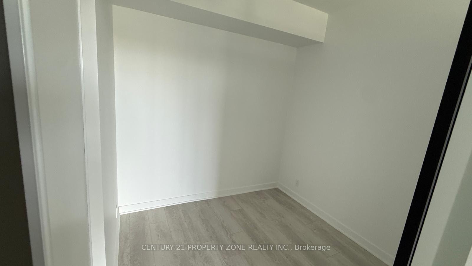 Photo 9 of Unit 1111, 6 Flavelle Trail, Vaughan, Steeles West Industrial — HOMEH