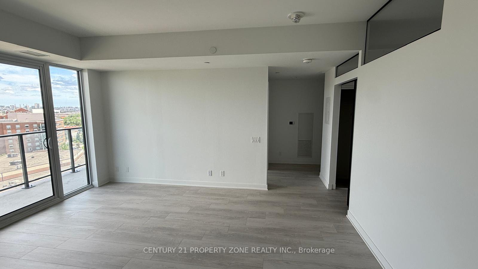 Photo 11 of Unit 1111, 6 Flavelle Trail, Vaughan, Steeles West Industrial — HOMEH