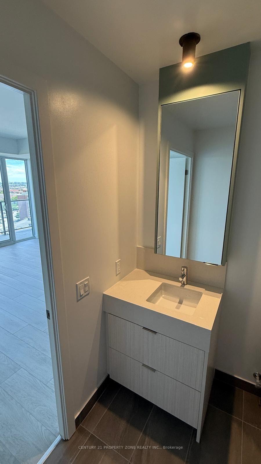 Photo 13 of Unit 1111, 6 Flavelle Trail, Vaughan, Steeles West Industrial — HOMEH