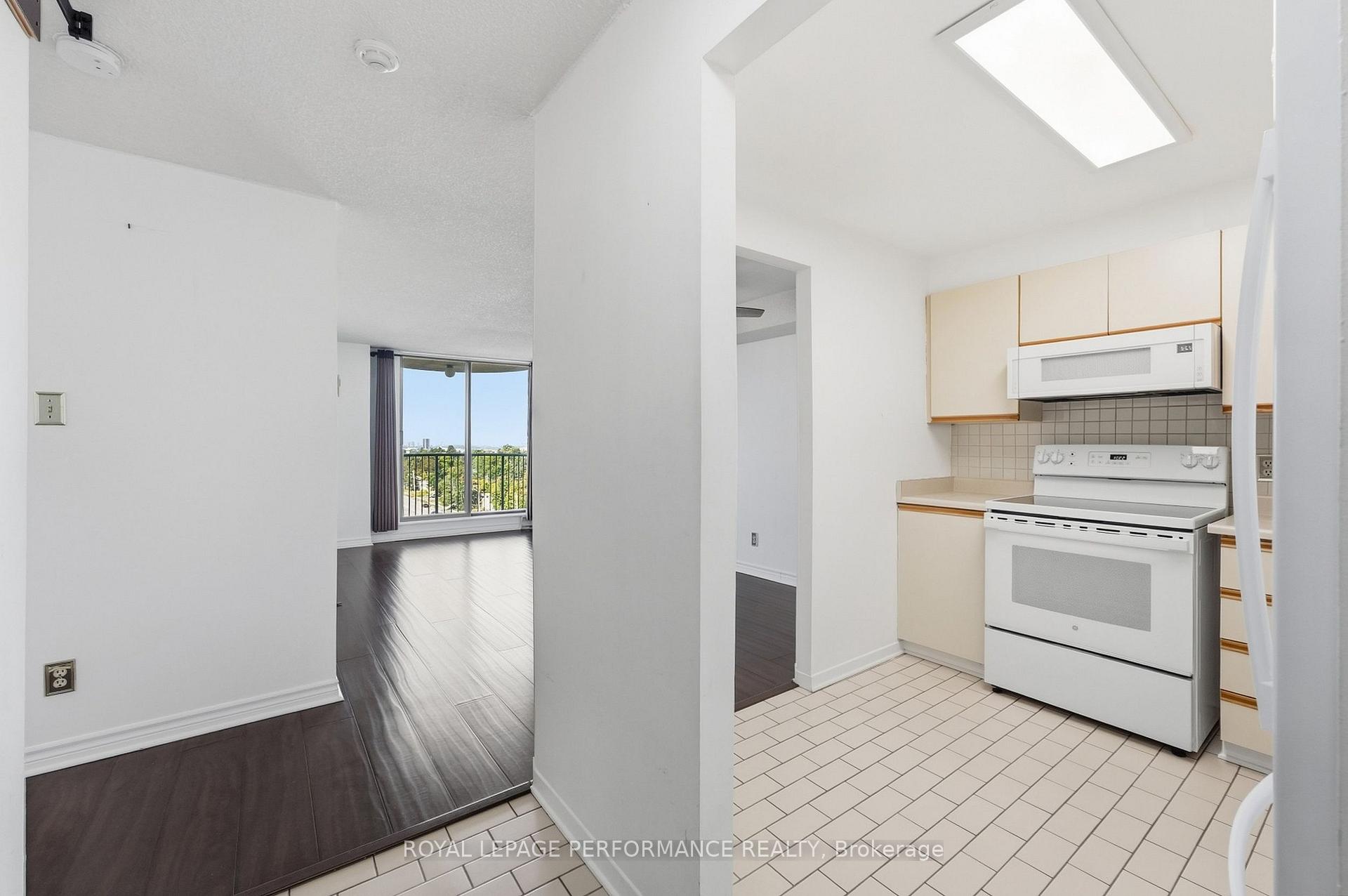 Photo 5 of Unit 1102, 1440 Heron Road, Ottawa, Heron Gate — HOMEH