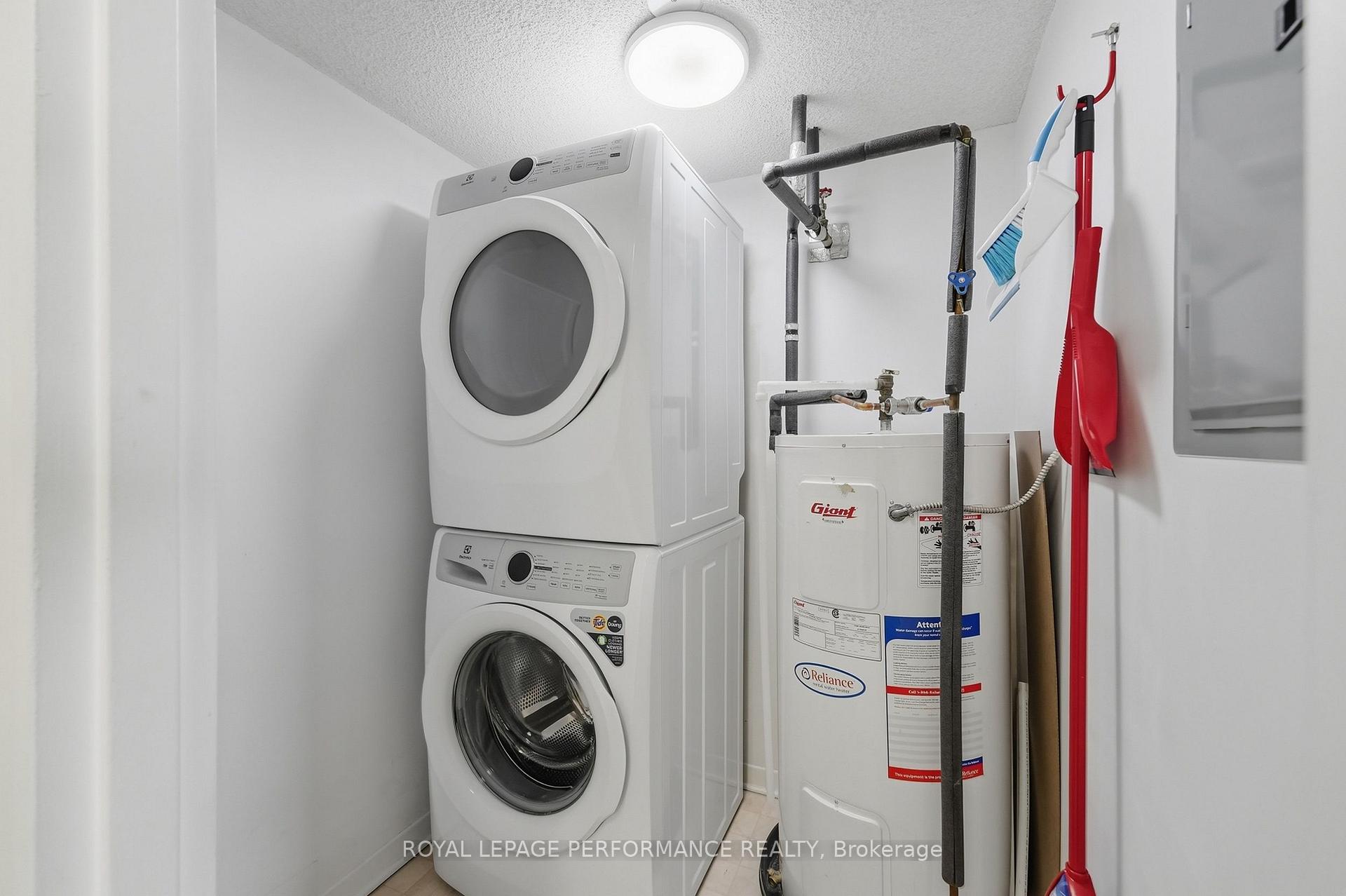Photo 16 of Unit 1102, 1440 Heron Road, Ottawa, Heron Gate — HOMEH