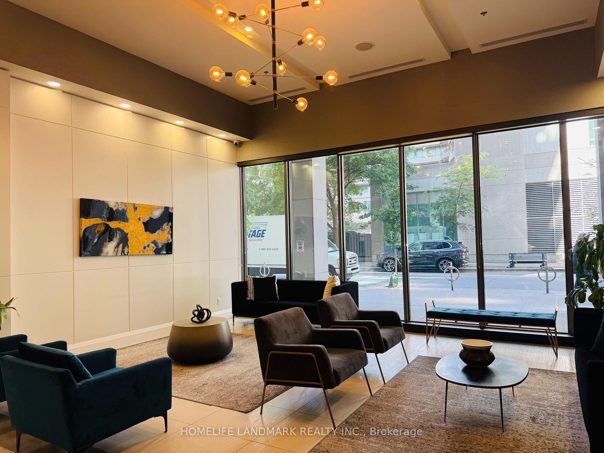 Photo 3 of Unit 1603, 19 Grand Trunk Crescent, Toronto, Waterfront Communities — HOMEH