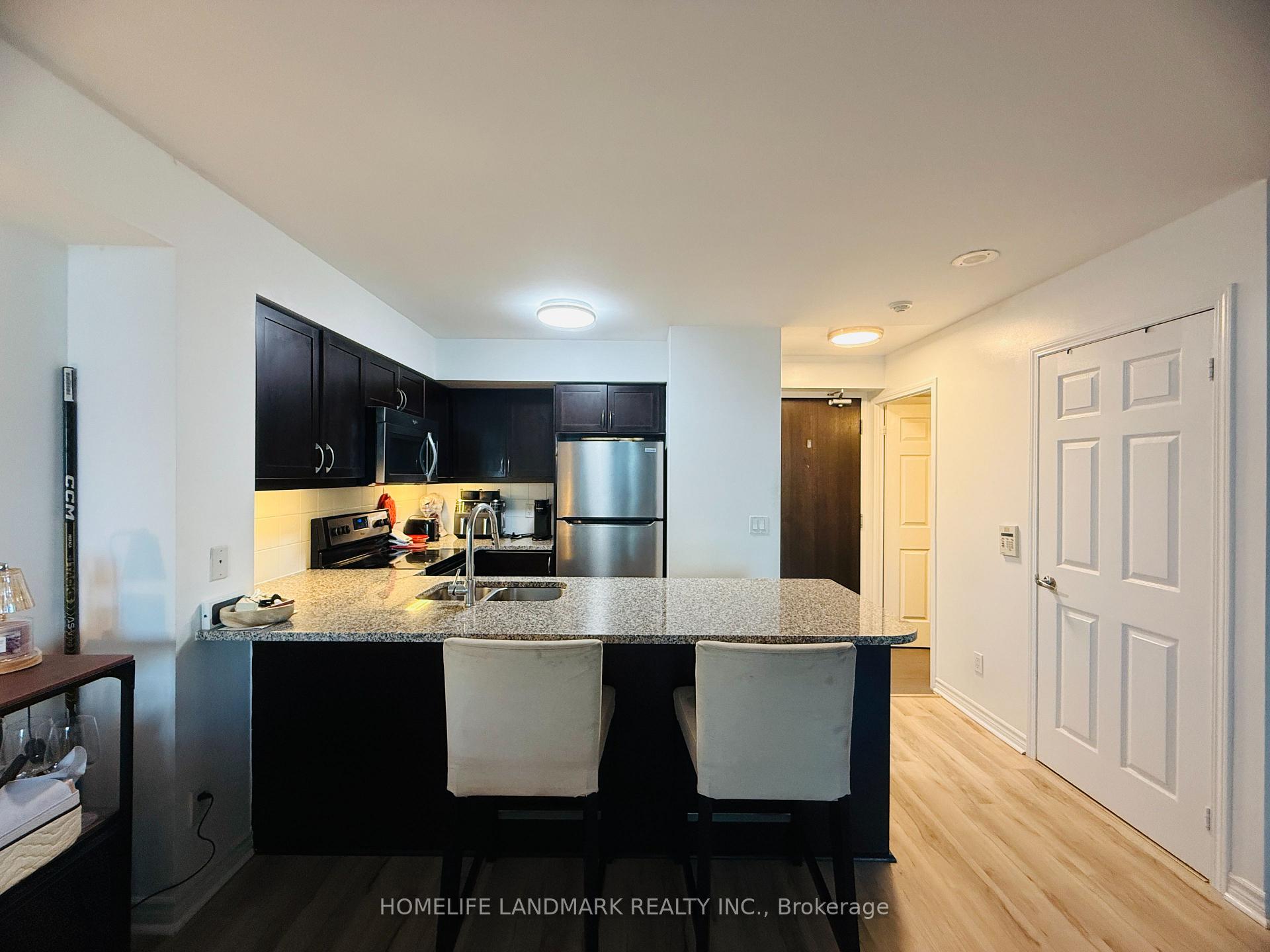 Photo 10 of Unit 1603, 19 Grand Trunk Crescent, Toronto, Waterfront Communities — HOMEH