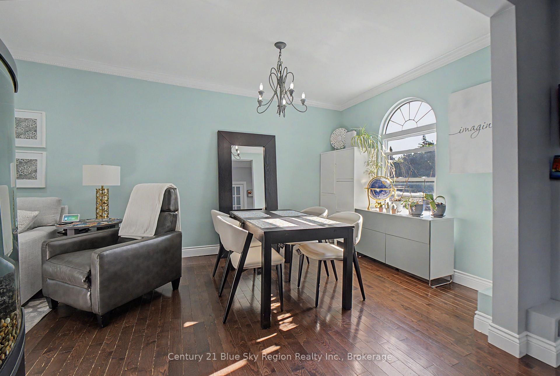 Photo 9 of 633 Bell Street, North Bay, West End — HOMEH