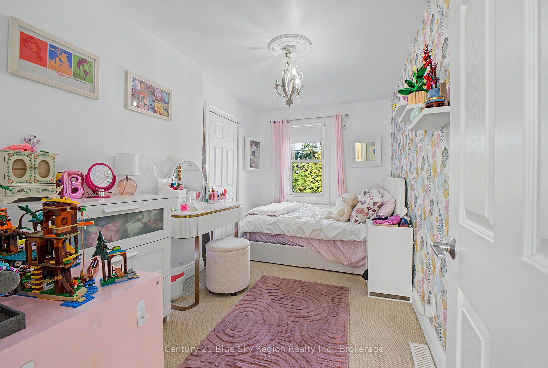 Photo 16 of 633 Bell Street, North Bay, West End — HOMEH