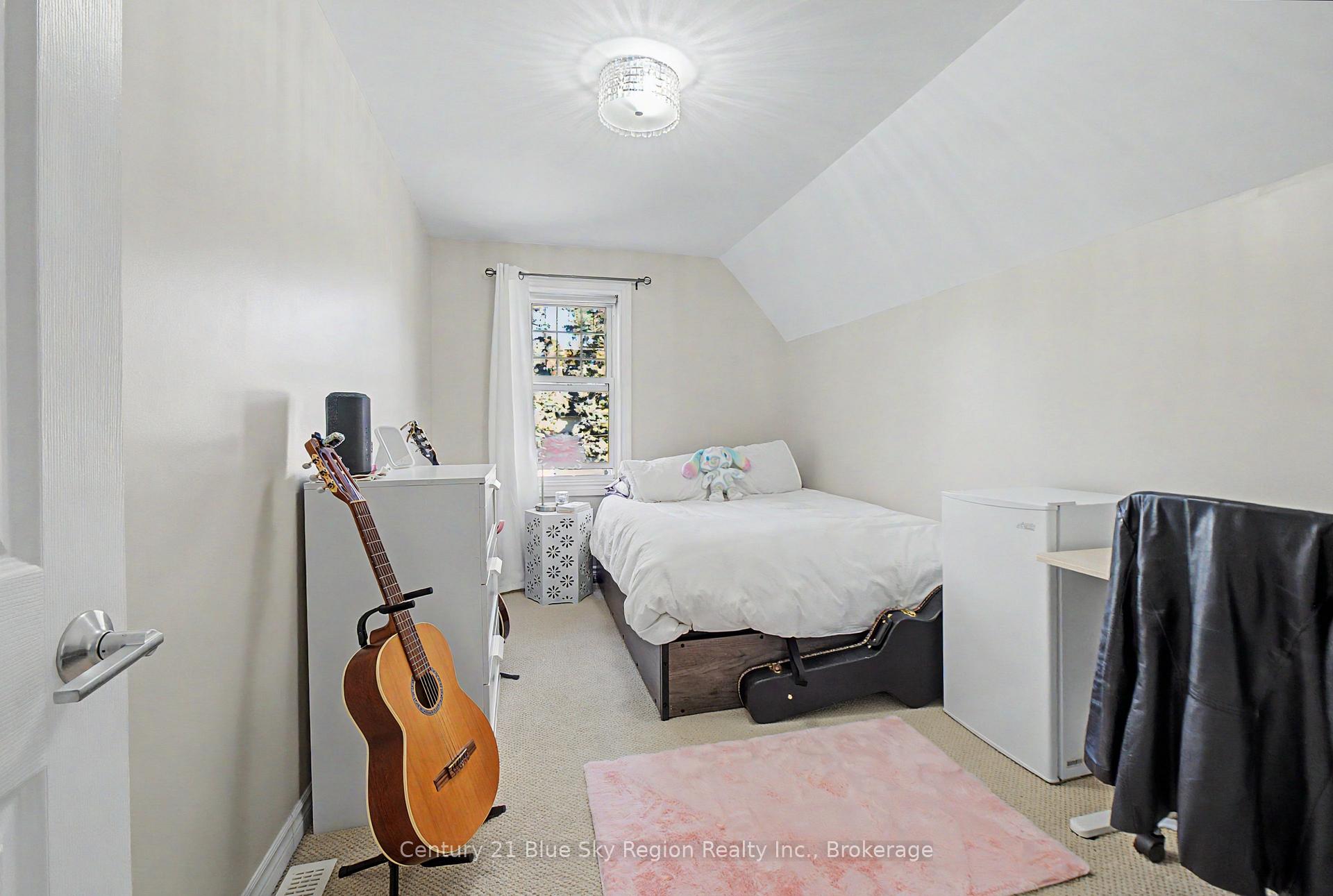 Photo 18 of 633 Bell Street, North Bay, West End — HOMEH