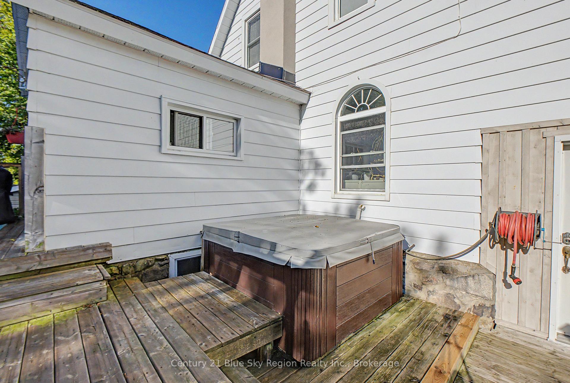 Photo 32 of 633 Bell Street, North Bay, West End — HOMEH