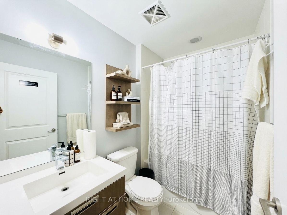 Photo 15 of Unit 3211, 28 Ted Rogers Way, Toronto, Church-Yonge Corridor — HOMEH