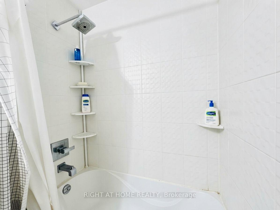 Photo 16 of Unit 3211, 28 Ted Rogers Way, Toronto, Church-Yonge Corridor — HOMEH