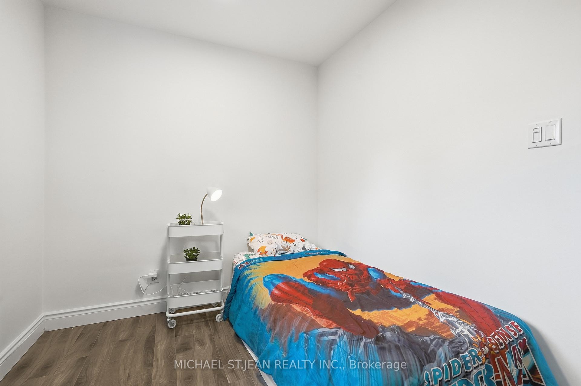 Photo 19 of 799 Drury Lane, Burlington, Brant — HOMEH