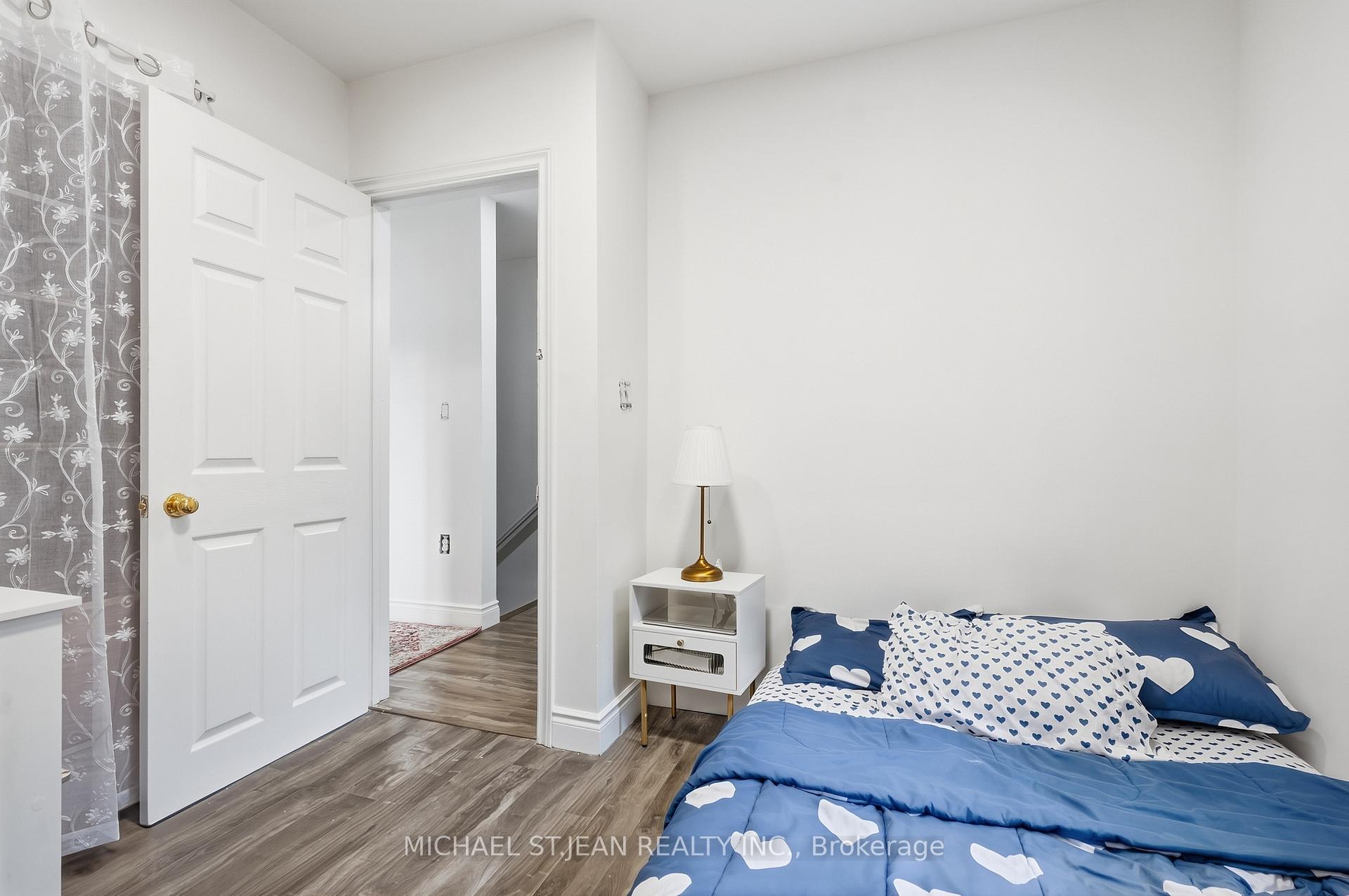 Photo 23 of 799 Drury Lane, Burlington, Brant — HOMEH