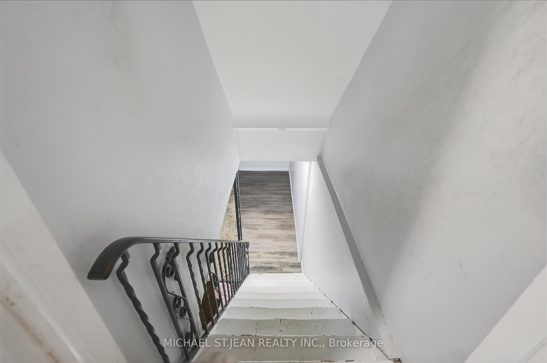 Photo 33 of 799 Drury Lane, Burlington, Brant — HOMEH