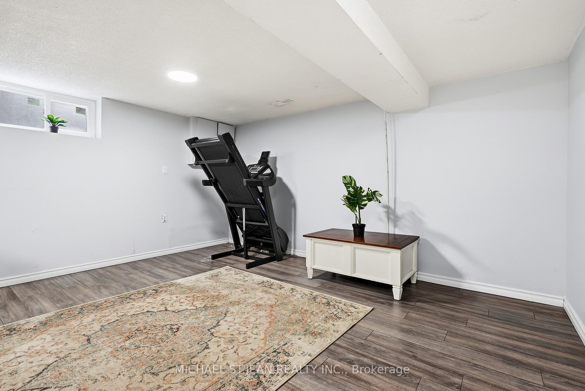 Photo 35 of 799 Drury Lane, Burlington, Brant — HOMEH