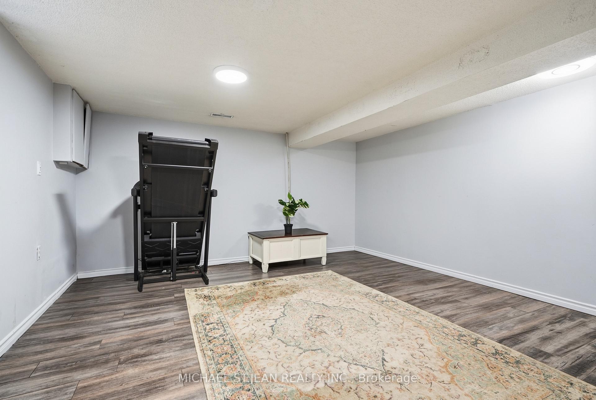 Photo 39 of 799 Drury Lane, Burlington, Brant — HOMEH