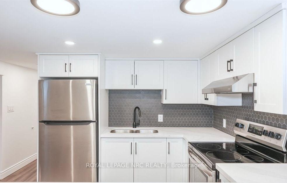 Photo 5 of Unit Lower, 125 Meredith Drive, St. Catharines, Carlton/Bunting — HOMEH