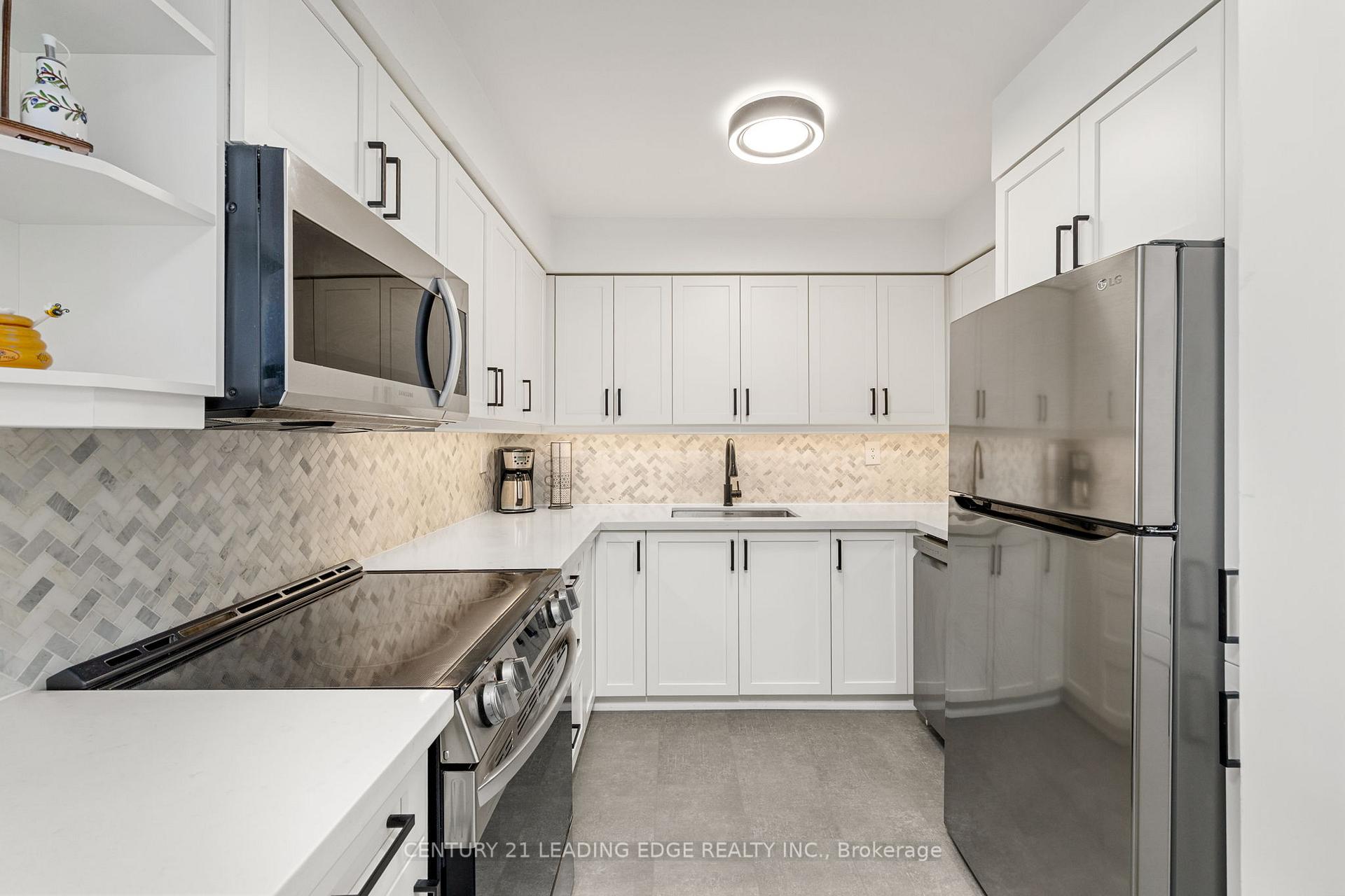 Photo 5 of Unit 206, 2199 Sixth Line, Oakville, River Oaks — HOMEH