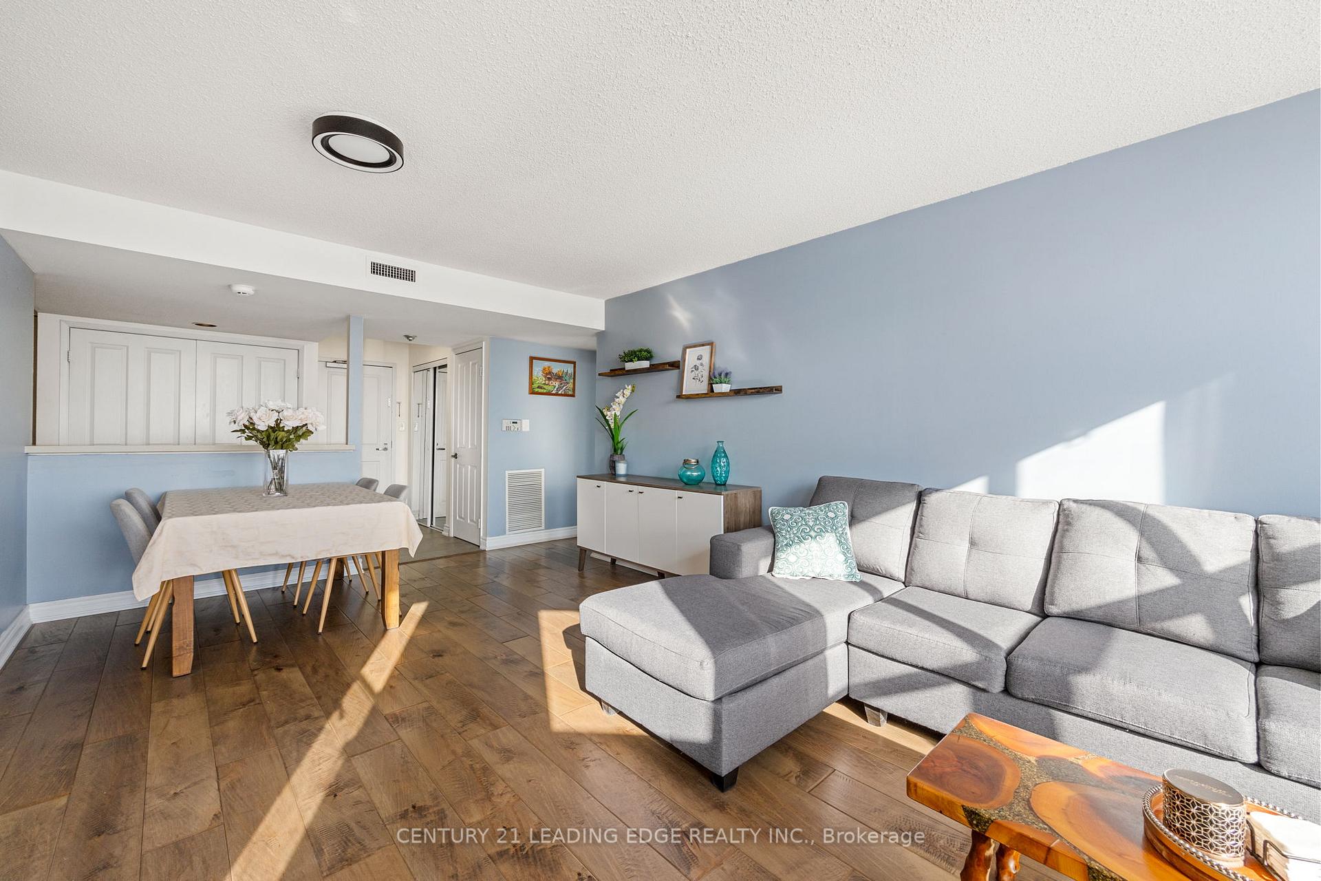 Photo 11 of Unit 206, 2199 Sixth Line, Oakville, River Oaks — HOMEH
