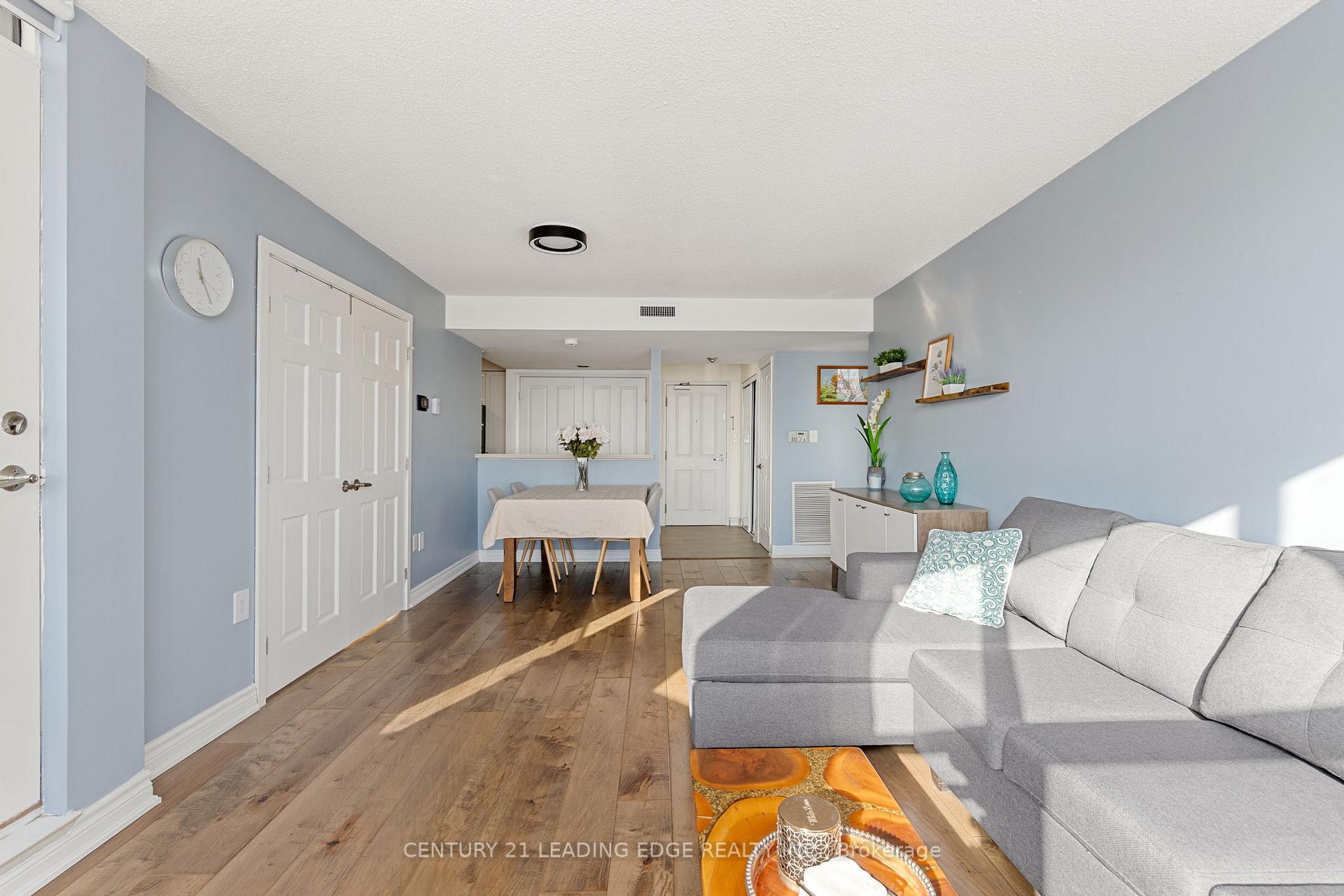 Photo 12 of Unit 206, 2199 Sixth Line, Oakville, River Oaks — HOMEH