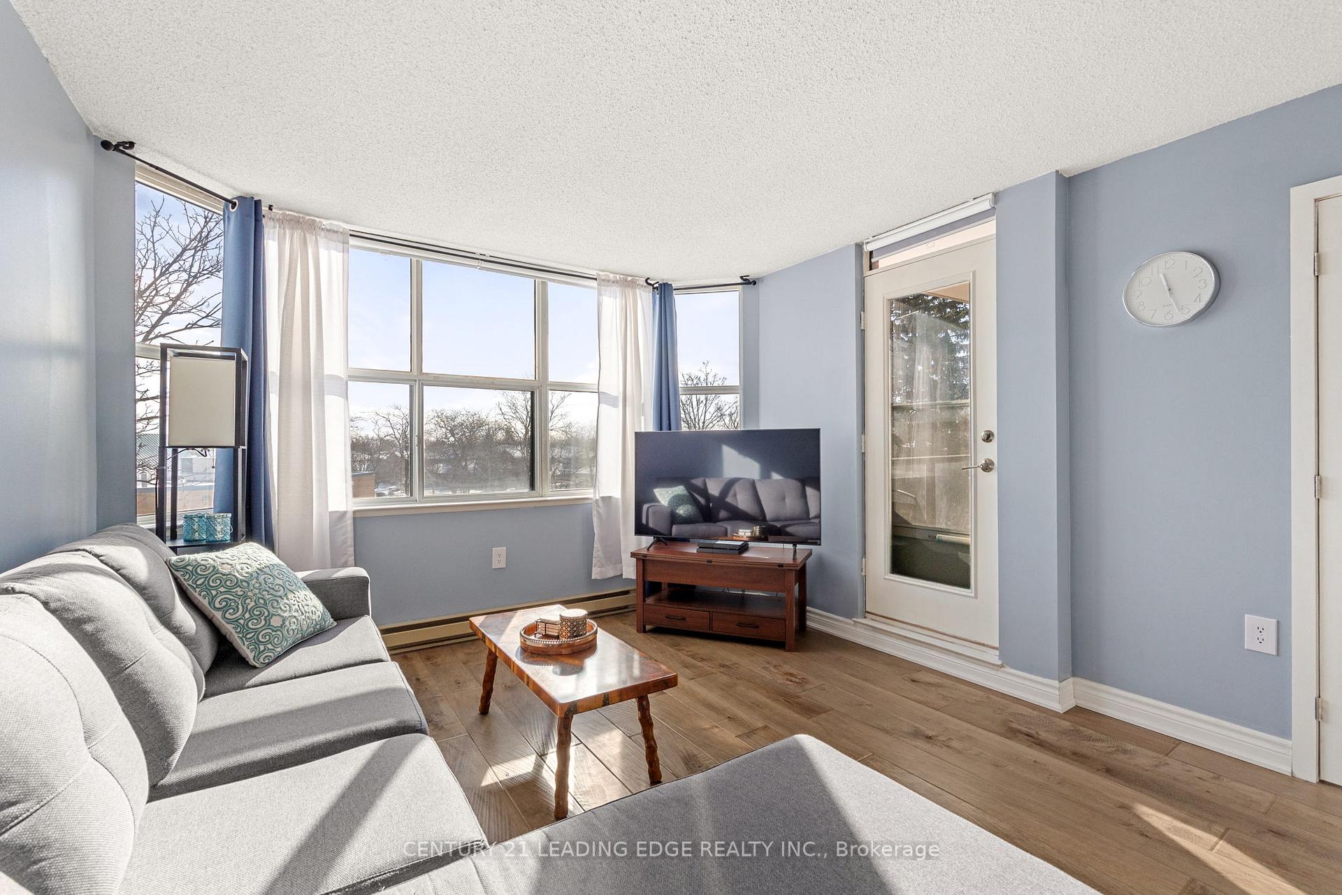 Photo 15 of Unit 206, 2199 Sixth Line, Oakville, River Oaks — HOMEH