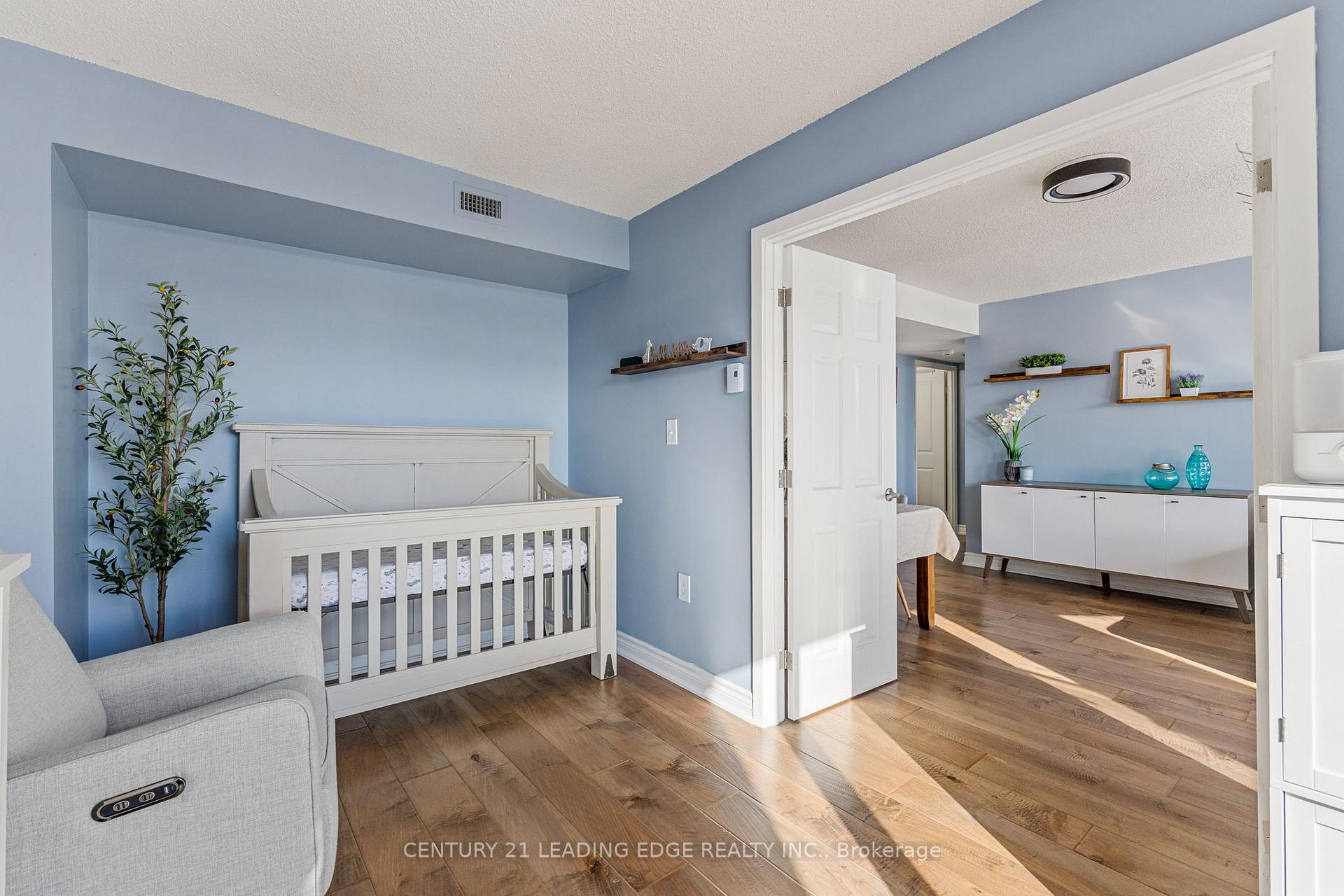 Photo 19 of Unit 206, 2199 Sixth Line, Oakville, River Oaks — HOMEH