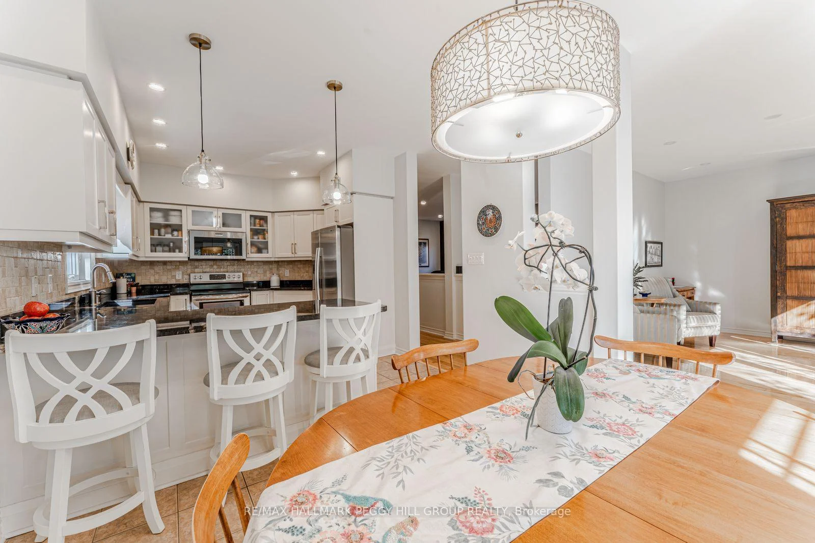 Photo 8 of 2070 Osbond Road, Innisfil, Alcona — HOMEH