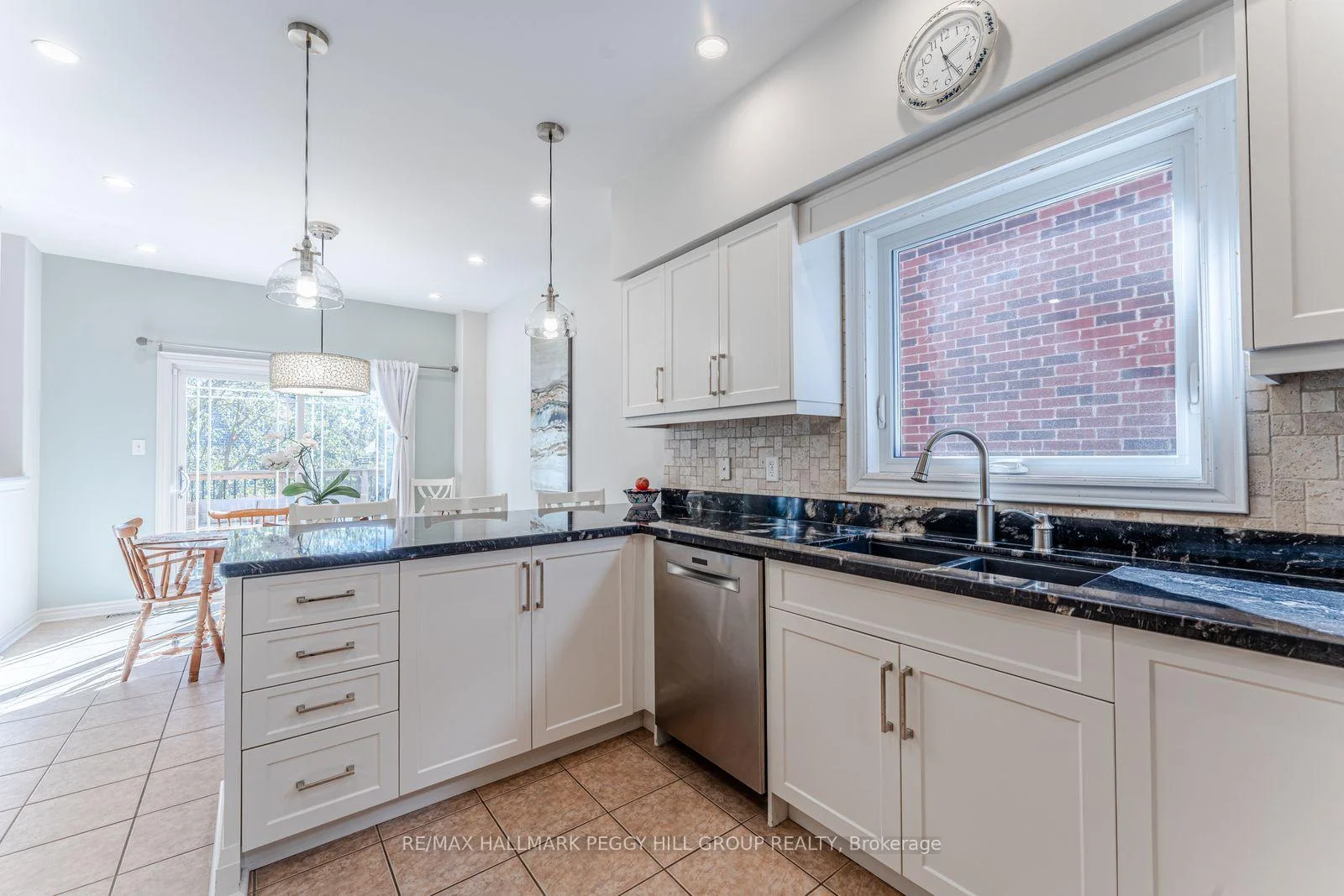 Photo 10 of 2070 Osbond Road, Innisfil, Alcona — HOMEH