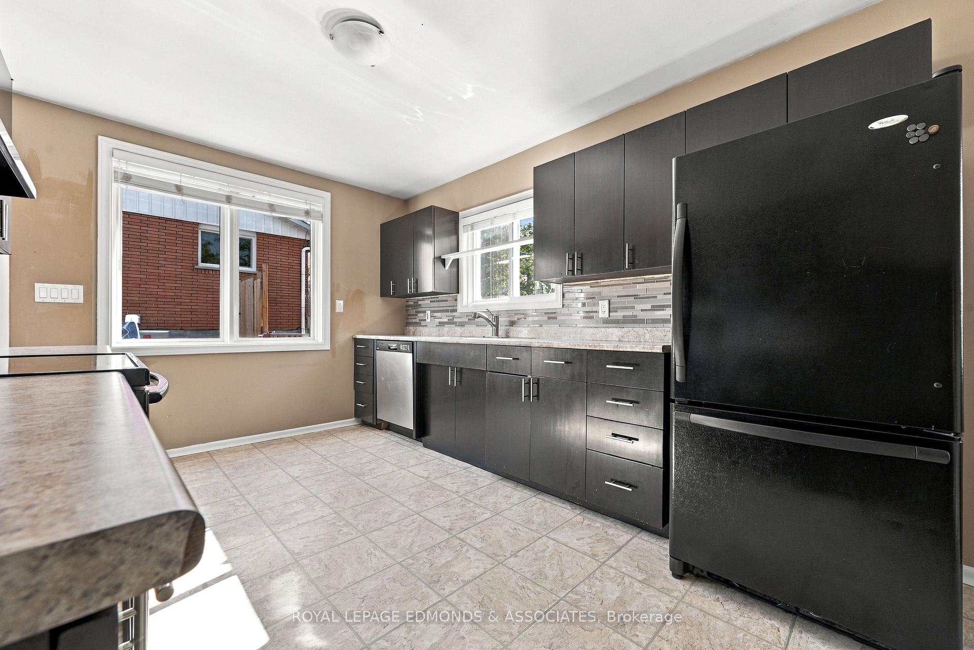Photo 14 of 55 Selkirk Street, Petawawa, Petawawa — HOMEH