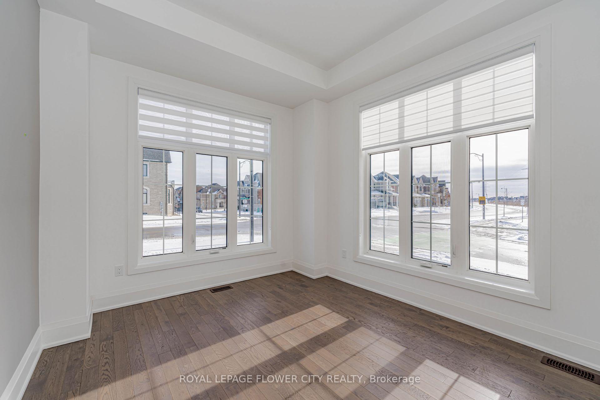 Photo 7 of 518 Kleinberg Summit Way, Vaughan, Kleinburg — HOMEH