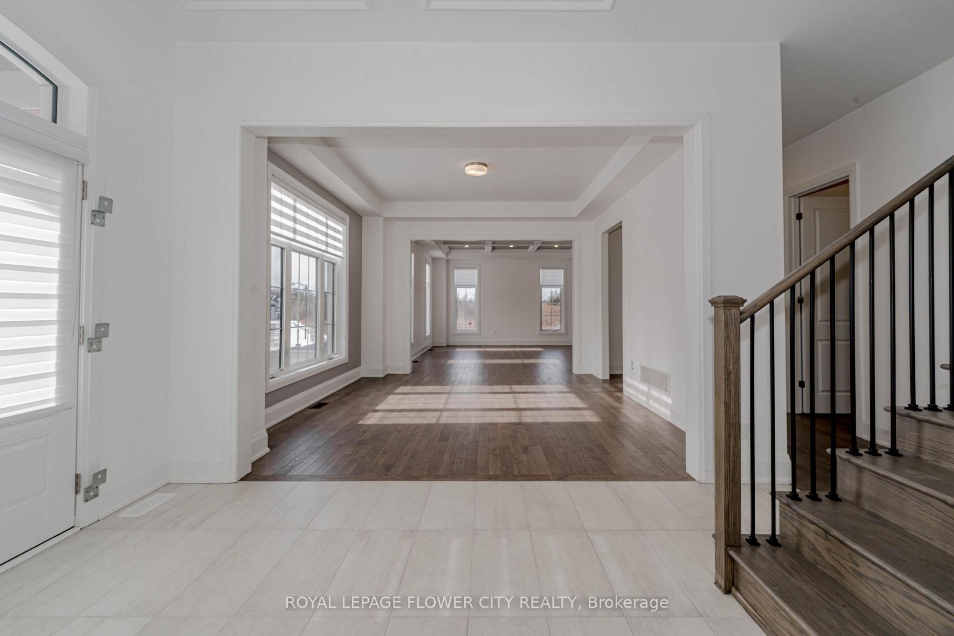 Photo 8 of 518 Kleinberg Summit Way, Vaughan, Kleinburg — HOMEH