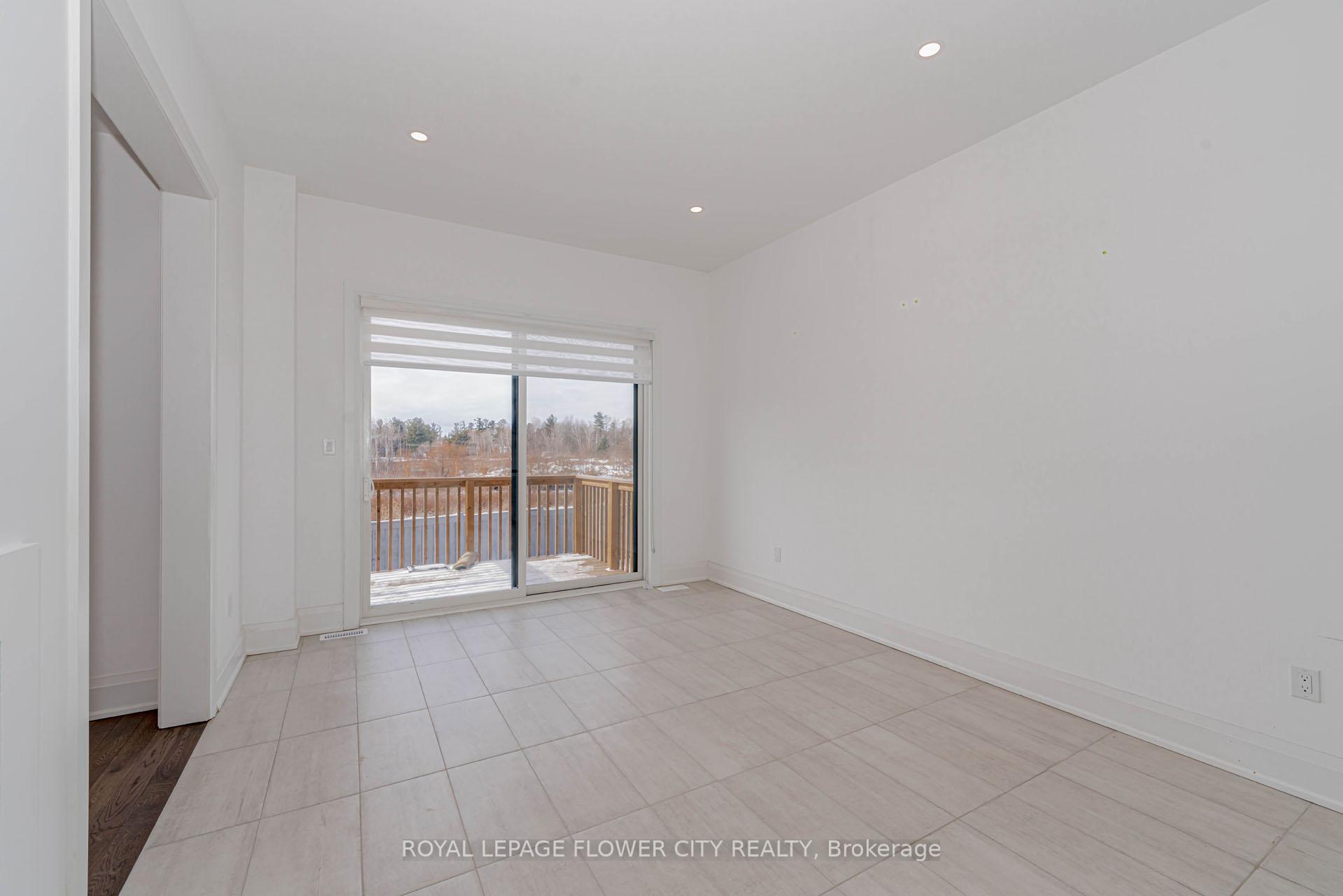 Photo 12 of 518 Kleinberg Summit Way, Vaughan, Kleinburg — HOMEH