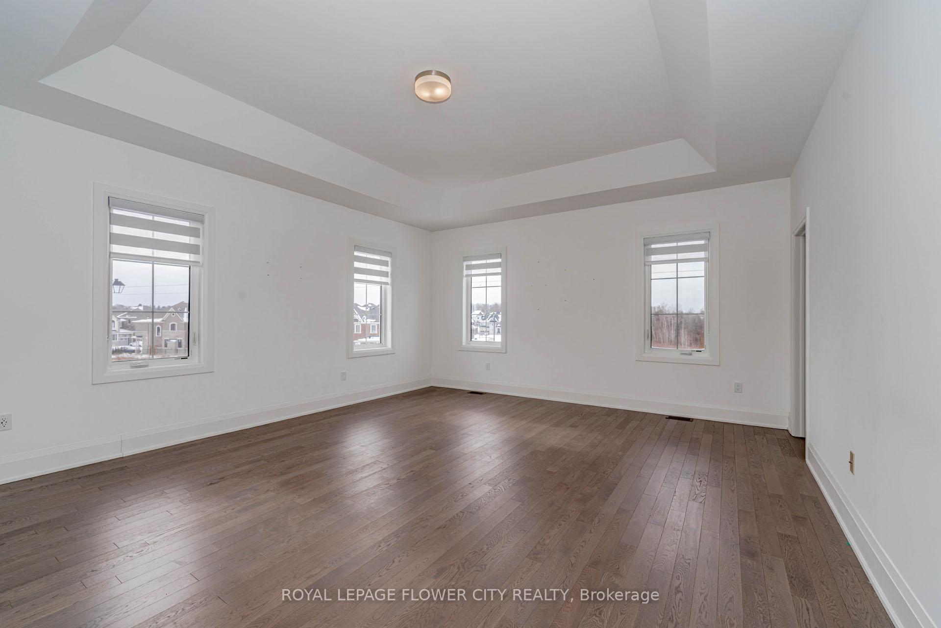 Photo 17 of 518 Kleinberg Summit Way, Vaughan, Kleinburg — HOMEH